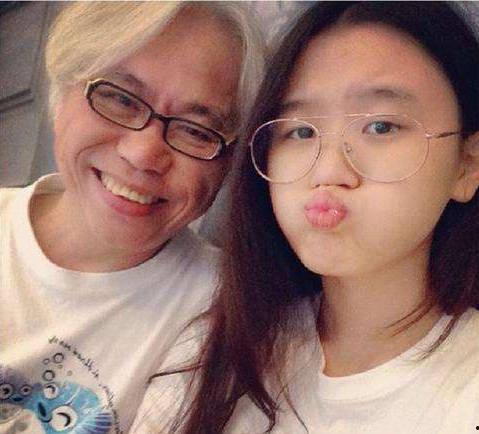 盘点娱乐圈爷孙恋,年龄界限的挑战与反思