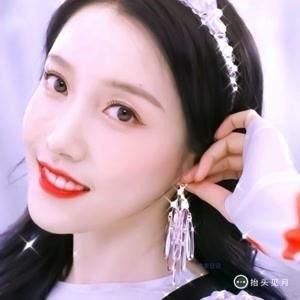 姜贞羽资料,才华横溢的歌手与演员,多面发展的青春偶像