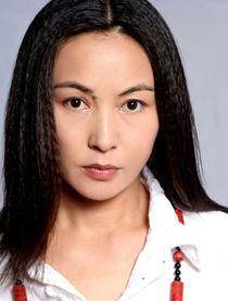 艾利雅个人资料,才华横溢的年轻艺术家，多才多艺的璀璨之星