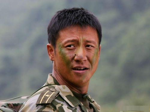 士兵突击张译生活照,从士兵突击到生活照,探寻军旅英雄的平凡日常