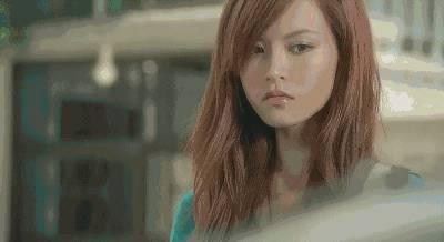 女主播表演单手解胸罩,网络直播尺度再突破