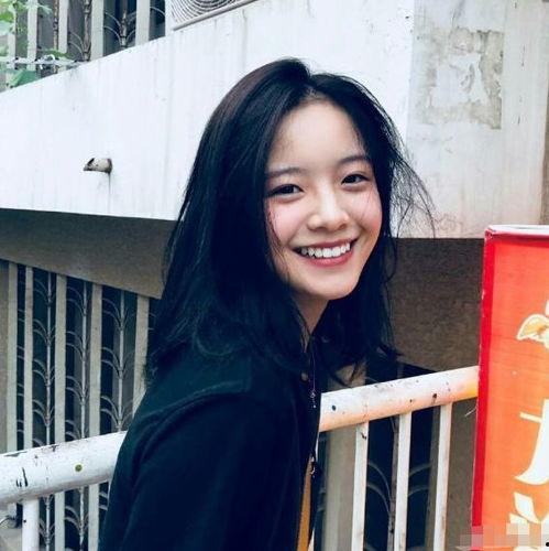 代小红照片,镜头下的青春风采